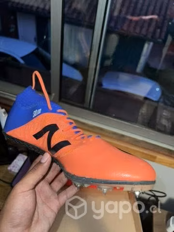 Zapatos con clavos (atletismo) new balance