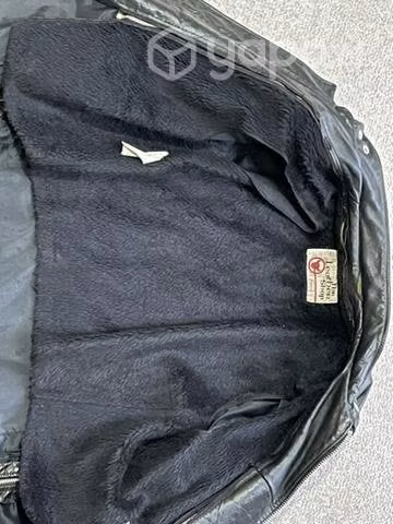 Chaqueta de 100% cuero motoquera