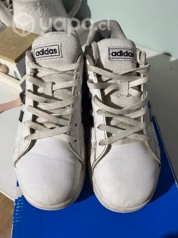 Adidas grand court
