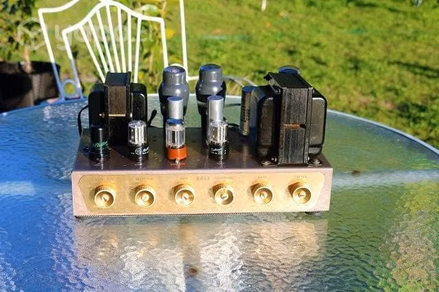 Amplificador a Tubos Bell 2200C Hi-Fi