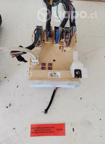 Caja Fusible Interior C/Modulo  RAV4