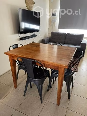 Comedor de roble + sillas