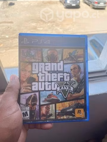 Play 4 con todo su acesorios