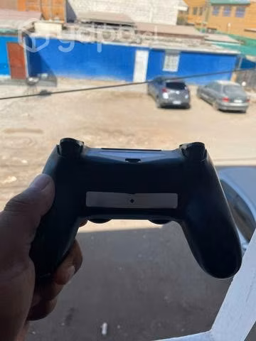 Play 4 con todo su acesorios