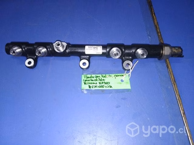 Riel con valvula presion combustible Nissan NP30