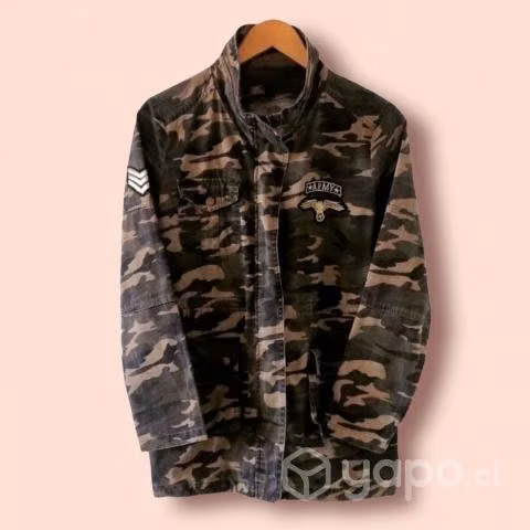 Chaqueta militar