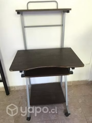 Escritorio 3 niveles + bandeja corrediza