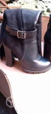 Botas y chalas - Imagen 3
