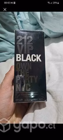 Perfume 212 vip black Carolina Herrera