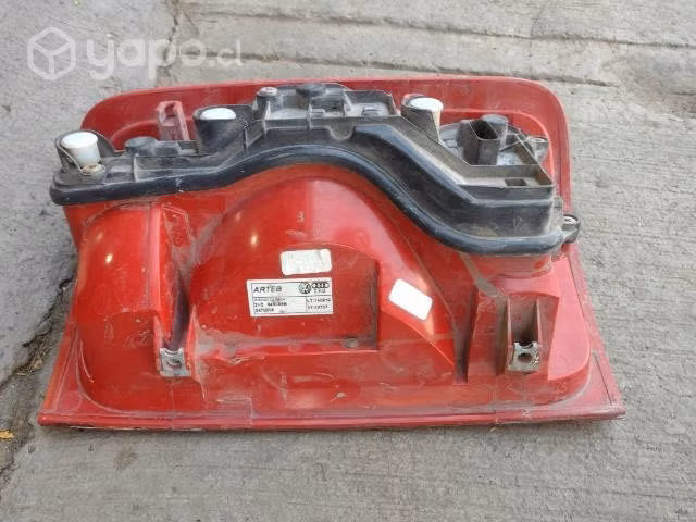 Foco trasero izq Volkswagen Amarok 2011-2016