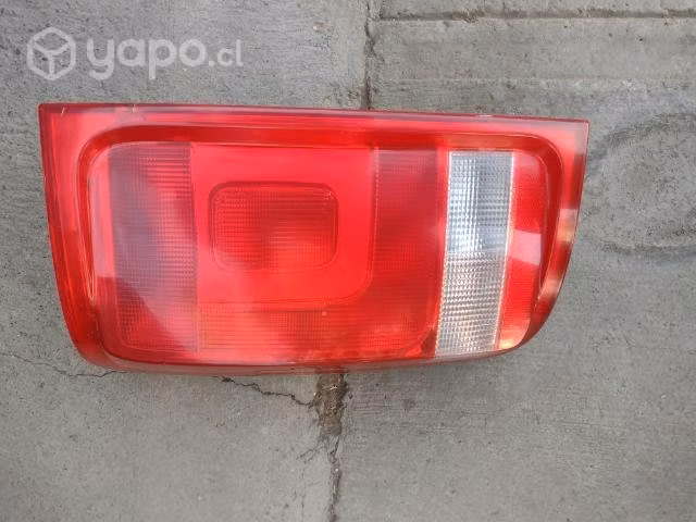 Foco trasero izq Volkswagen Amarok 2011-2016