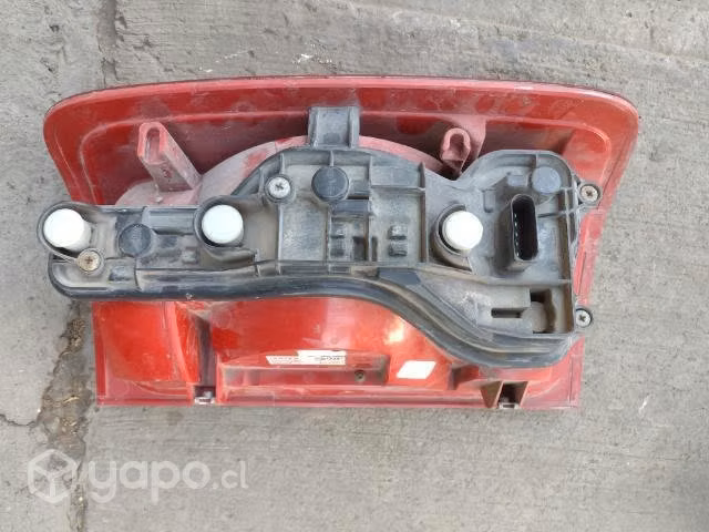 Foco trasero izq Volkswagen Amarok 2011-2016