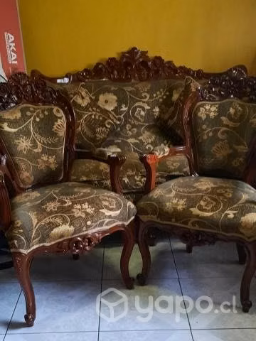 Sillón y sitiales