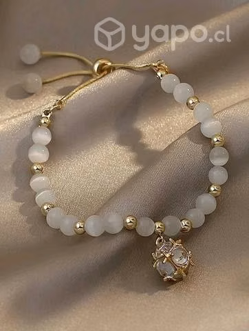Brazalete con detalle en Opal