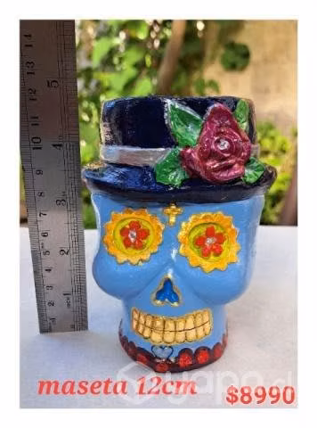 Figuras de yeso pintadas