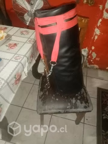 Saco y guantes de box