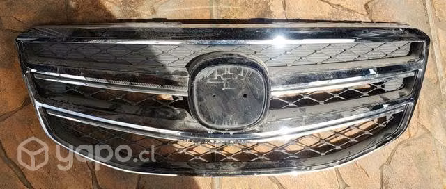 Mascara Changan CS buen estado