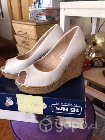Zapatos de dama poco uso