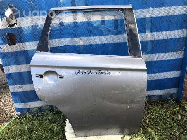 Puerta Trasera RH Mitsubishi Outlander