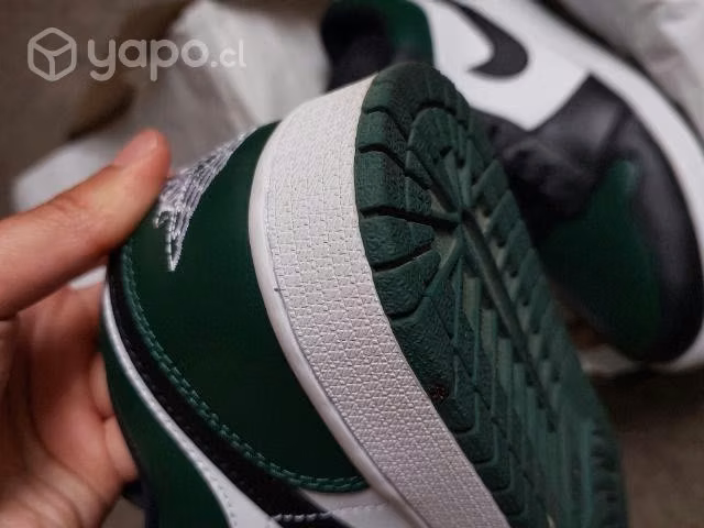 Jordan 1 low green toe 8,5 us - Imagen 2