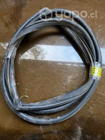 Goma contorno pilar puerta trasera derecha Ssangyo