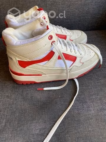 zapatillas y cartera bimba y lola