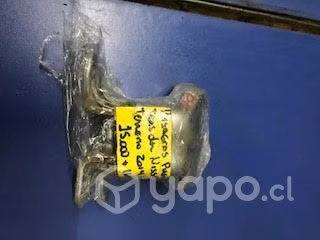 Bisagra puerta trasera derecha Nissan Terrano 2002