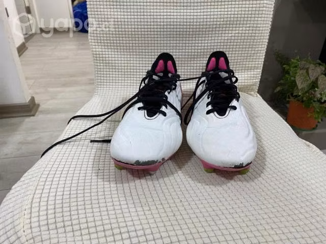 Zapato de futbol adida copa