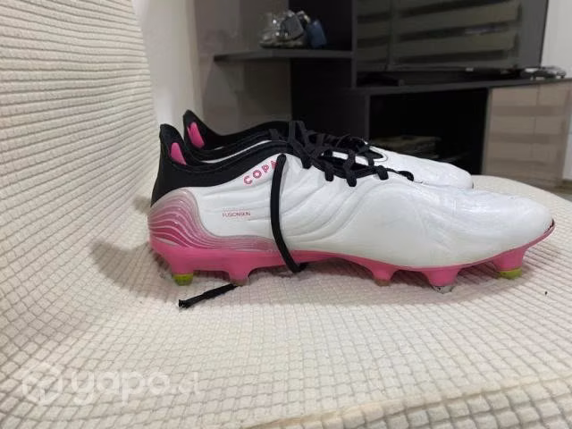 Zapato de futbol adida copa