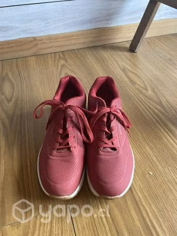 Zapatillas Skechers rojas