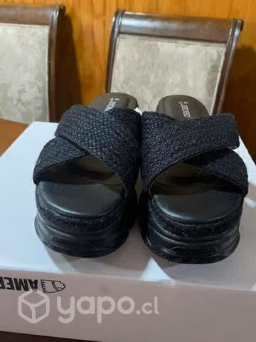 Sandalias con plataforma - Imagen 3