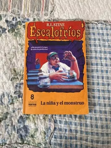 Libro La Niña y el mounstro