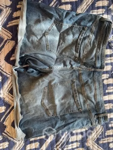 Shorts femenino usado en buen estado