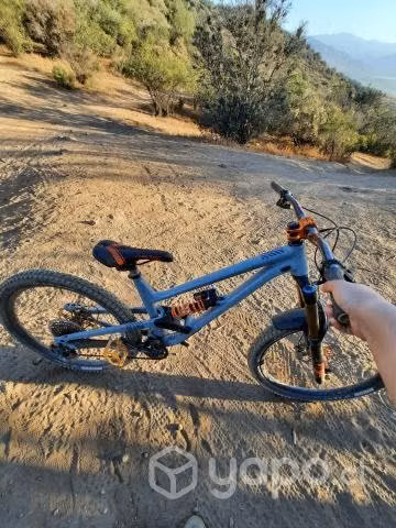 Commencal clash 2021