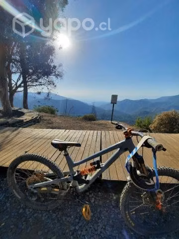 Commencal clash 2021