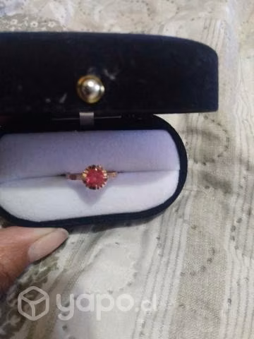 Anillo de oro