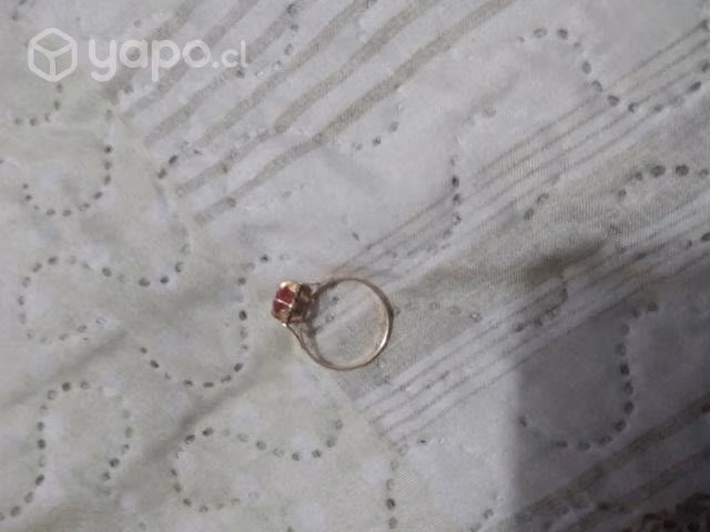 Anillo de oro