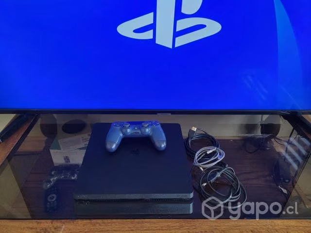 PlayStation®4 Slim