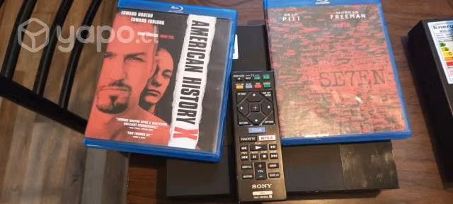 Blu Ray SONY hd modelo bdp-s3500 más 2 películas