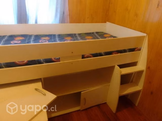 Cama con escritorio