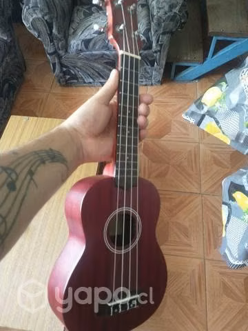 Ukulele exelente estado