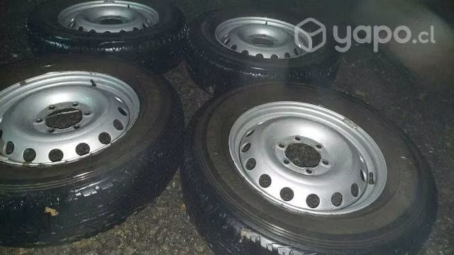 Llantas Toyota Hilux 2022