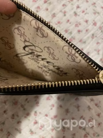 Cartera Guess