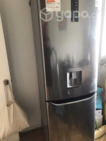 Refrigerador lg casi nuevo