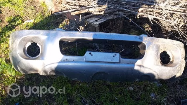 Parachoque delantero dell Hyundai santa fe 04