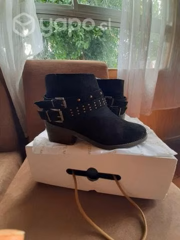 Zapatos seminuevos Marittimo