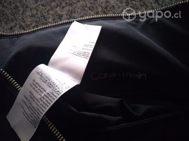 Exclusiva cartera Calvin Klein nueva con etiquetas