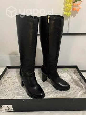 Botas/ zapatos
