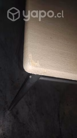 Juego de Comedor tubo  (incluye 4 sillas)