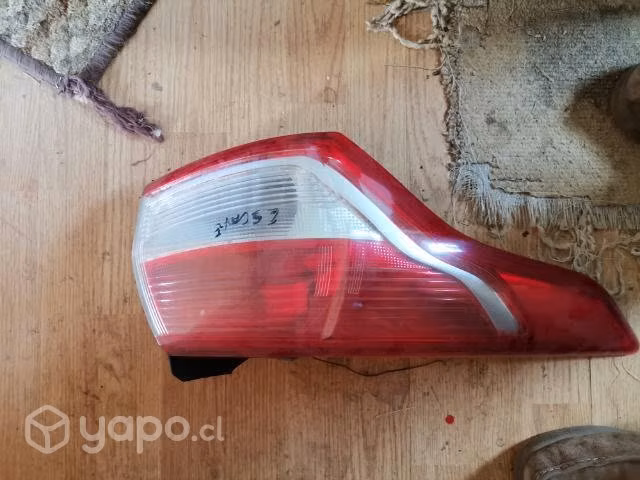 Foco trasero izquierdo ford escape
